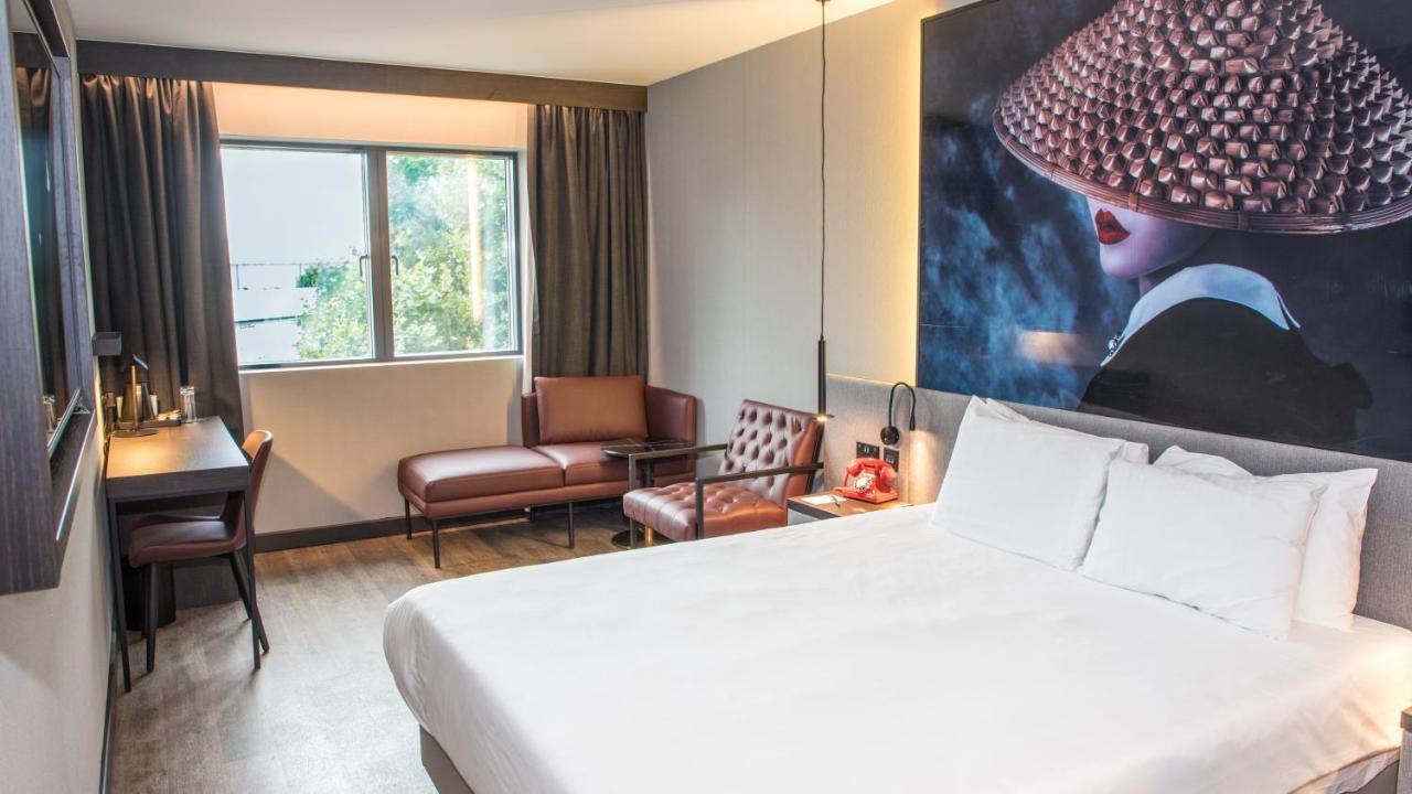Radisson Red London Greenwich The O2 Экстерьер фото
