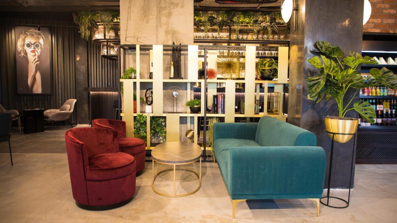 Radisson Red London Greenwich The O2 Экстерьер фото